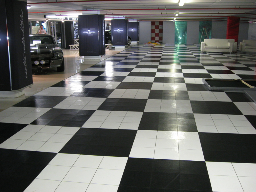 Future Exotics VA Black and white